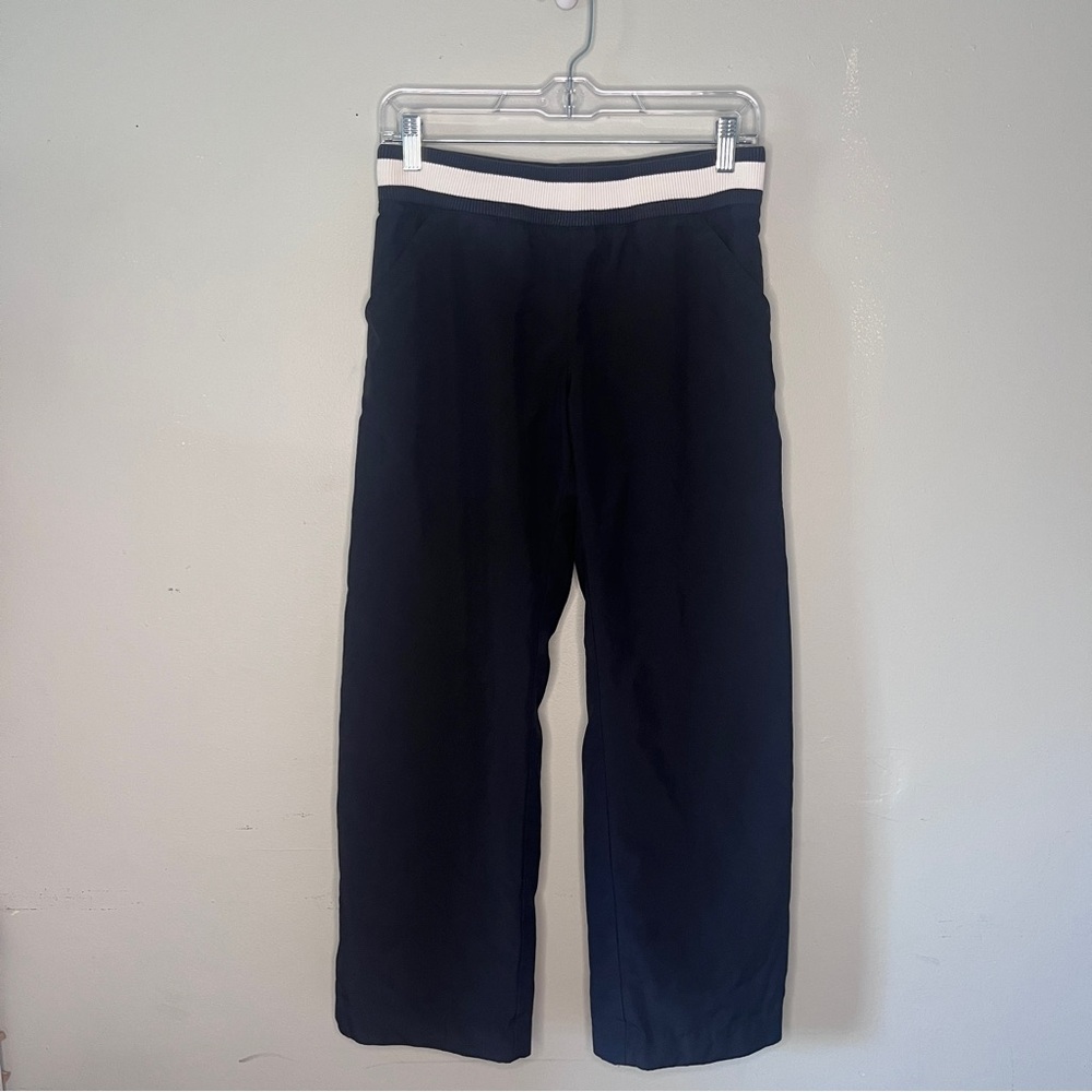 Vintage Nike Track Pants Cropped Mesh Lined Straight Leg Black‎ size XS 0-2